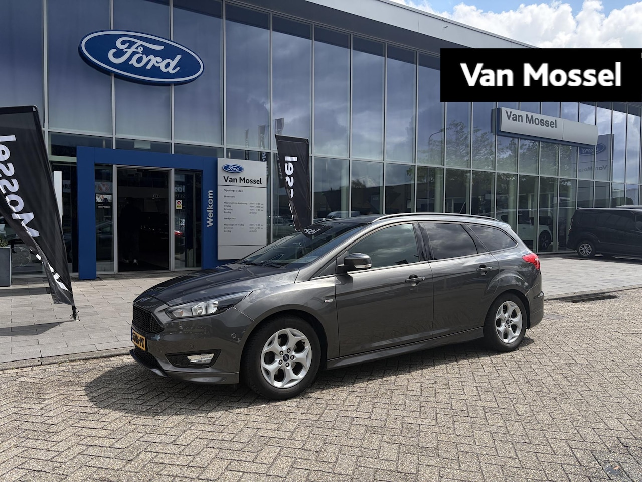 Ford Focus Wagon - 1.0 ST-Line | TREKHAAK | VERWARMBARE VOORSTOELEN | NAVIGATIE | - AutoWereld.nl