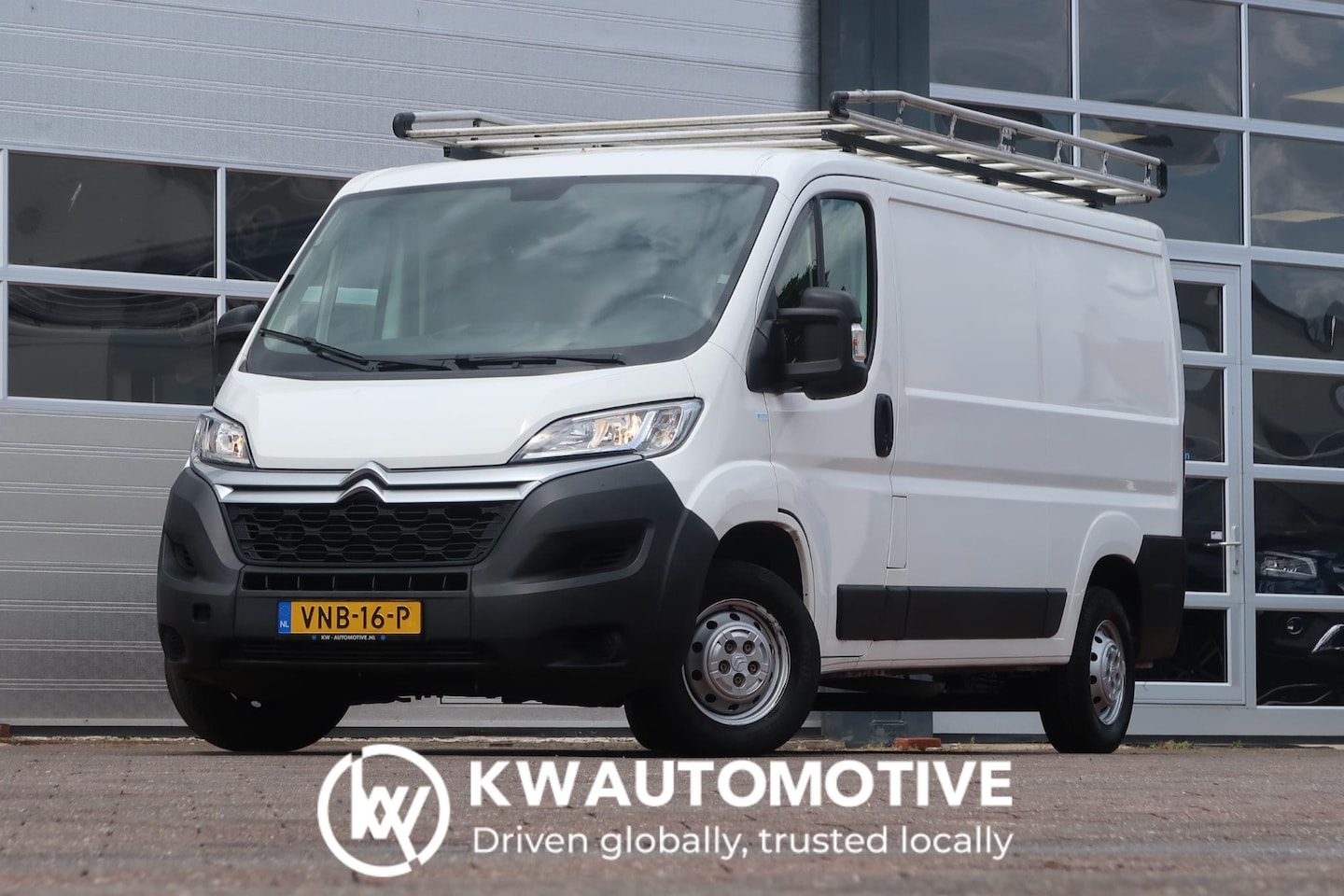 Citroën Jumper - 30 2.2 BlueHDi 140 L2H1 Club IMPERIAAL/ AIRCO/ CRUISE/ NAVI/ CARPLAY/ TREKHAAK - AutoWereld.nl