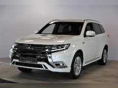 Mitsubishi Outlander - 2.4 PHEV Instyle | Schuif- kanteldak | Leer | Trekhaak