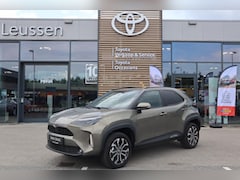 Toyota Yaris Cross - 1.5 HYBRID 115 DYNAMIC STUUR/STOELVERWARMING KEYLESS PRIVACY-GLASS 17"LM-VELGEN APPLE/ANDR