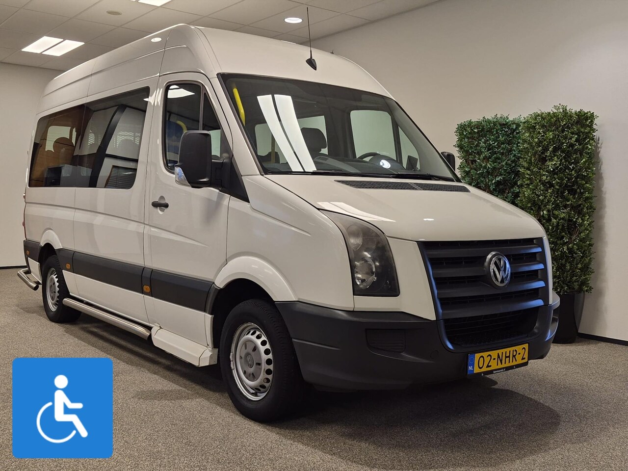 Volkswagen Crafter - L2H2 Rolstoelbus Groepsvervoer - AutoWereld.nl
