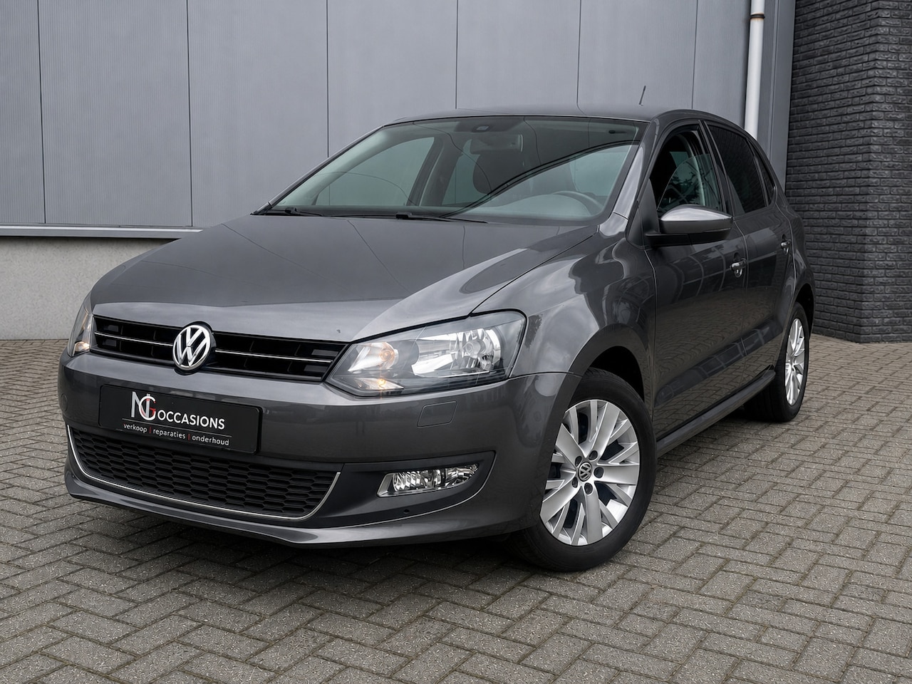 Volkswagen Polo - 1.2 / LIFE / CRUISE / PDC / CLIMA - AutoWereld.nl