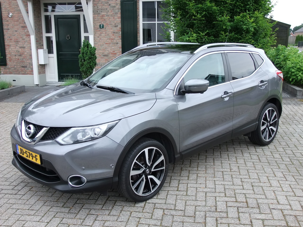 Nissan Qashqai - 1.2 Tekna 1.2 Tekna , Pano , Leder , Camera 360 , Dab , Dode hoek enz. Nieuwe Distributie , Trekhaak - AutoWereld.nl