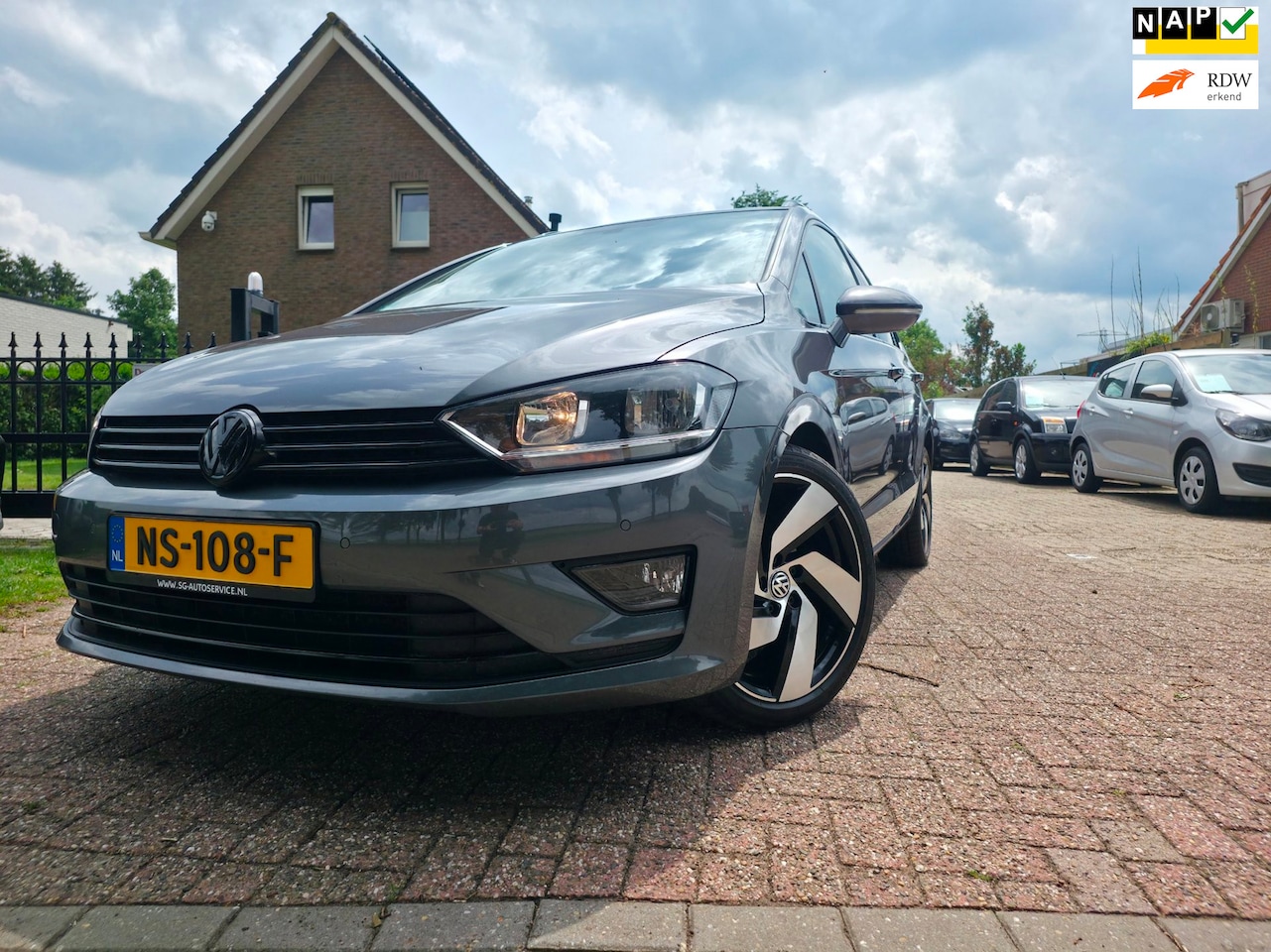 Volkswagen Golf Sportsvan - 1.2 TSI Highline 1.2 TSI Highline, Camera, PDC, Cruise - AutoWereld.nl