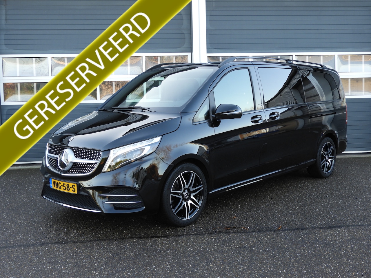 Mercedes-Benz V-klasse - 300d XL DC | AMG | LUCHTVERING | BURMESTER | DISTRONIC - AutoWereld.nl