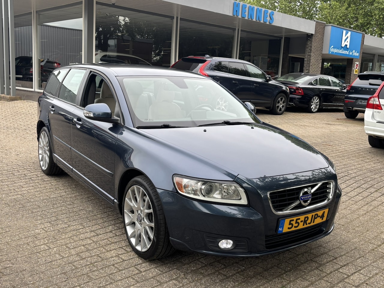 Volvo V50 - 2.5 T5 260pk Business Pro Edition Leder RTI - AutoWereld.nl