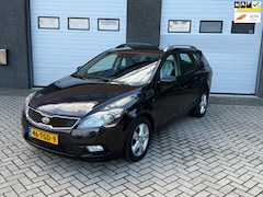 Kia Cee'd Sporty Wagon - 1.4 CVVT Navigator Plus Pack NAVI/NAP/CRUISE/APK