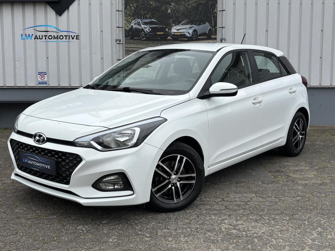 Hyundai i20 - 1.0 T-GDI 100pk Comfort | Carplay | Camera | Stoel+stuurverwerwarming - AutoWereld.nl