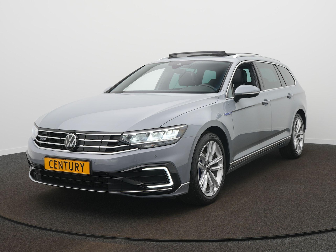Volkswagen Passat Variant - 1.4 TSI 218Pk Automaat PHEV GTE Business Pano-Dak / Leder / Camera - AutoWereld.nl