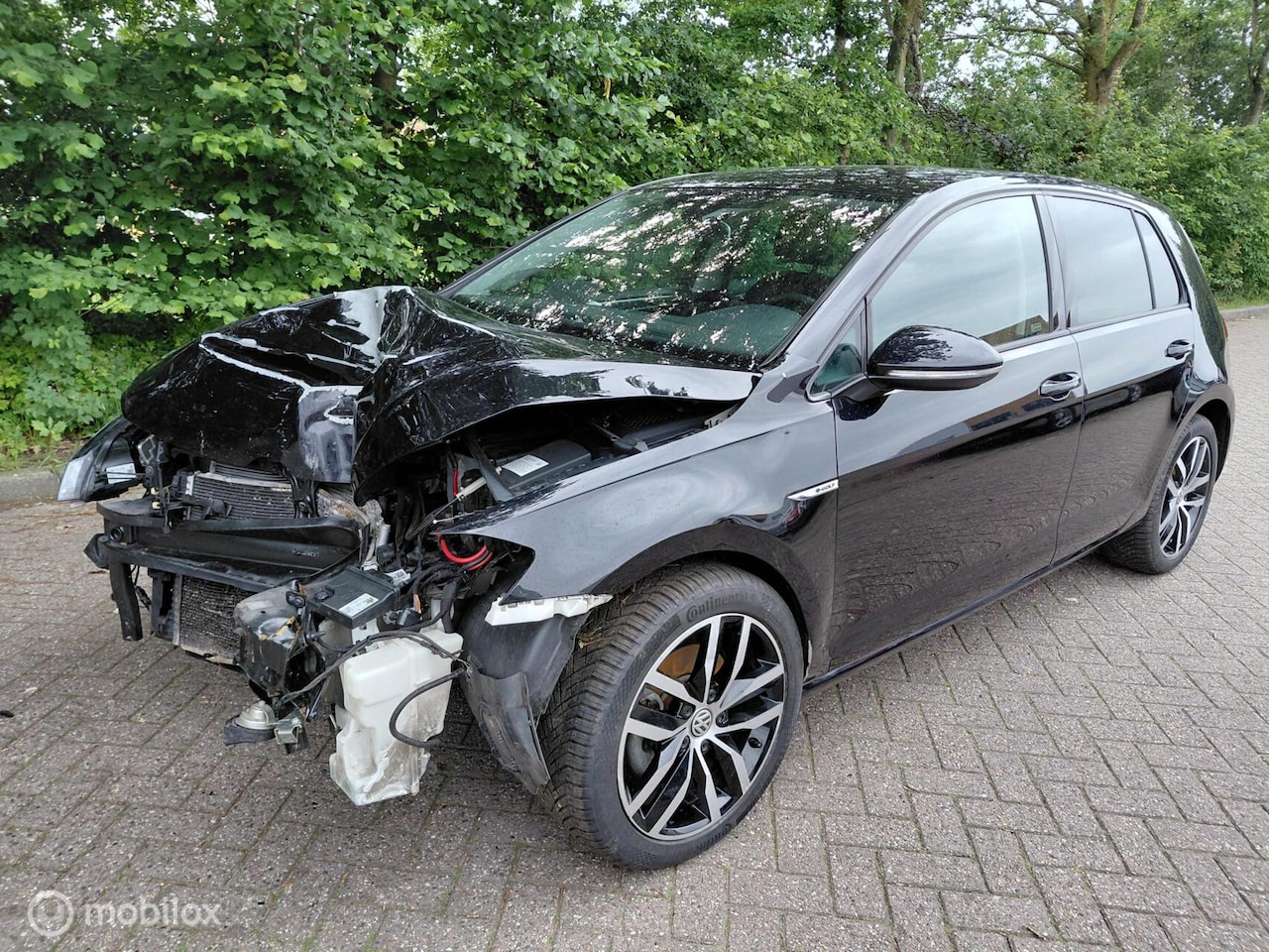Volkswagen e-Golf - 100 KW Aut. airco cruise navigatie leer - AutoWereld.nl