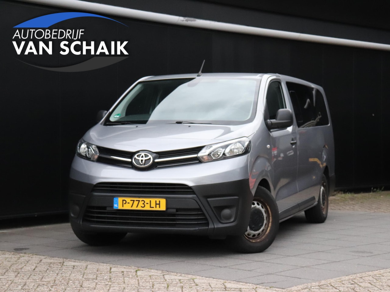 Toyota ProAce Shuttle - 1.5 D-4D Cool Long | 9 PERS. | CRUISE | NAVI | PDC | APPLE CARPLAY | - AutoWereld.nl
