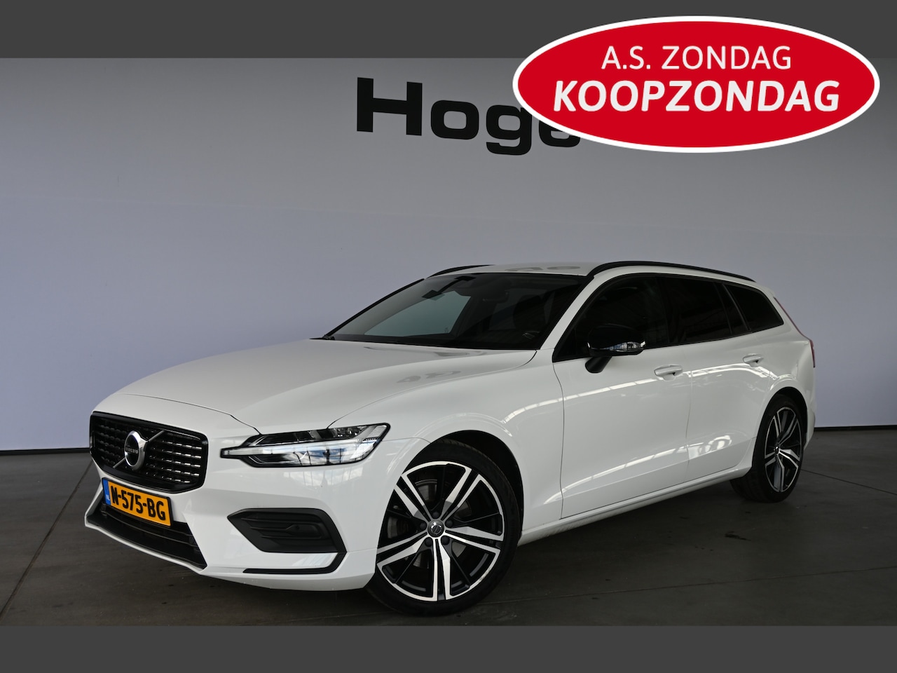 Volvo V60 - 2.0 B3 Advantage Sport Pack Navigatie Stuur/Stoelverwarming Carplay Dealer Onderhouden! In - AutoWereld.nl