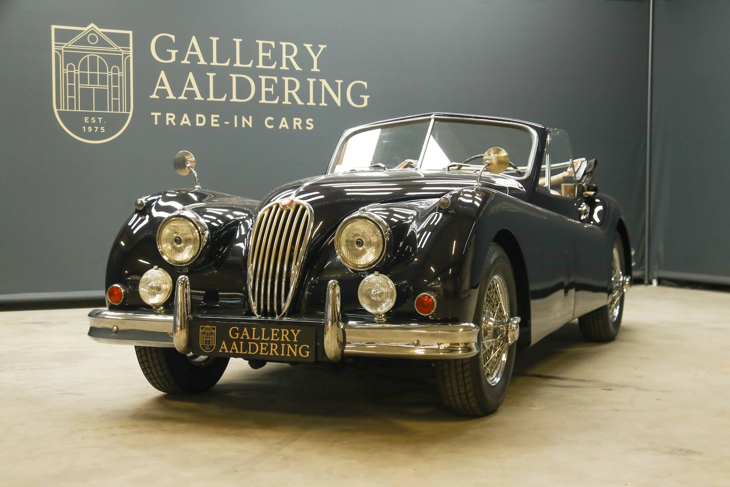 Jaguar XK - XK140 DHC "More than 70 years in France" Jaguar XK140 originally delivered in France – One - AutoWereld.nl