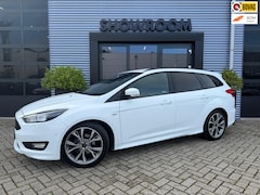 Ford Focus Wagon - 1.0 EcoBoost ST Line Business Automaat|STOEL&STUURVERWARMING||Navi|Cruise