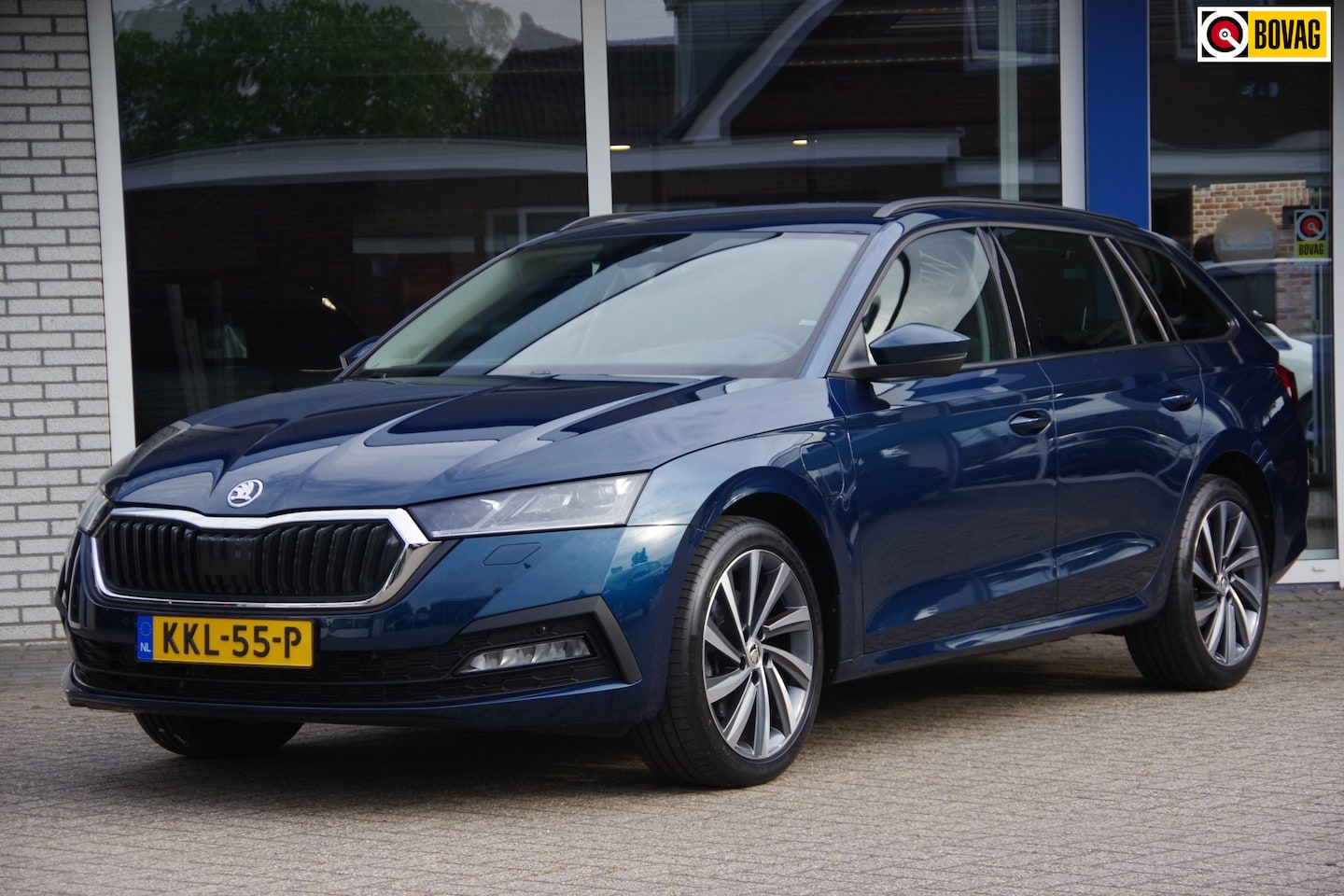 Skoda Octavia Combi - 1.4 TSI iV PHEV SOH 90% Achteruitrijcamera App-connect Stoel-/stuurverwarming - AutoWereld.nl