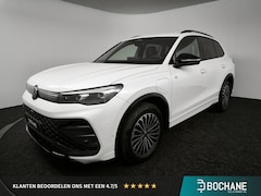 Volkswagen Tiguan - 1.5 eHybrid R-Line Edition | Full Options | Winterset op LM Velg aanwezig |