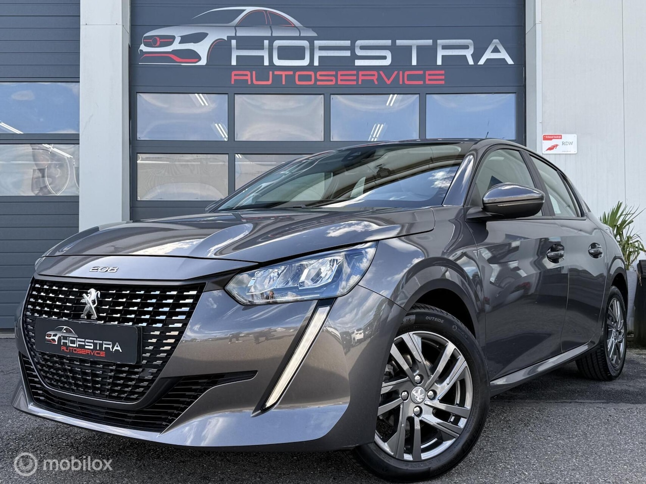 Peugeot 208 - 1.2 PureTech Active Pack PDC Distr-riem-VV LED - AutoWereld.nl