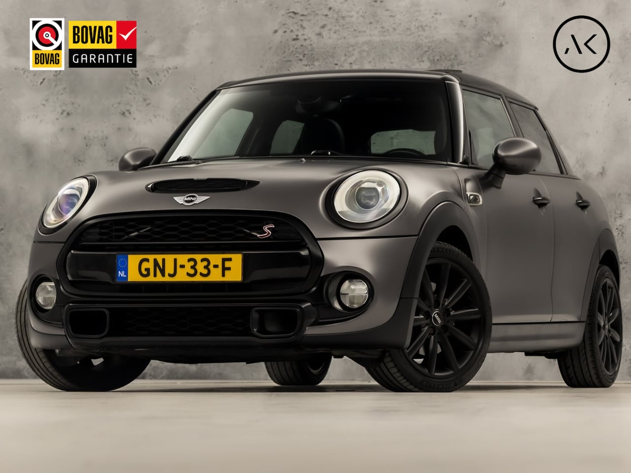 MINI 5-Deurs - 2.0 Cooper S Chili 192Pk Automaat (PANORAMADAK, GROOT NAVI, HEAD-UP DISPLAY, LEDER, STOELV - AutoWereld.nl