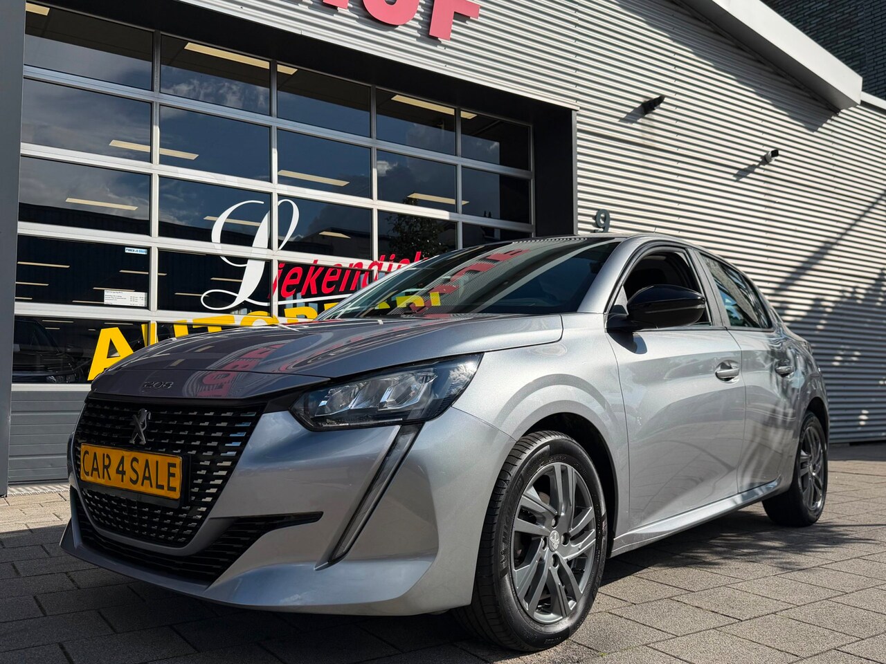 Peugeot 208 - 1.2 PureTech Active Pack 19.000 KM - Apple CarPlay / Navigatie I Airco I LED I PDC I Sport - AutoWereld.nl