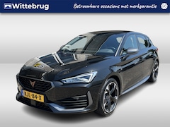 CUPRA Leon - 1.4 e-Hybrid Performance / AUTOMAAT/ ACC/ DODEHOEK/ PARK.SENSOREN V+A/ CAMERA/ STUUR+STOEL