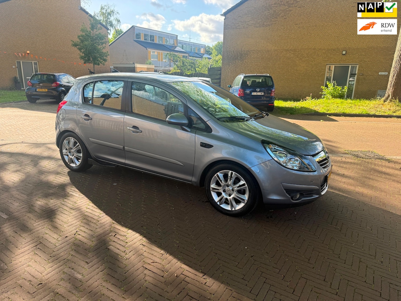 Opel Corsa - Airco / 143.000 NAP / Nieuw APK / Leuke auto - AutoWereld.nl