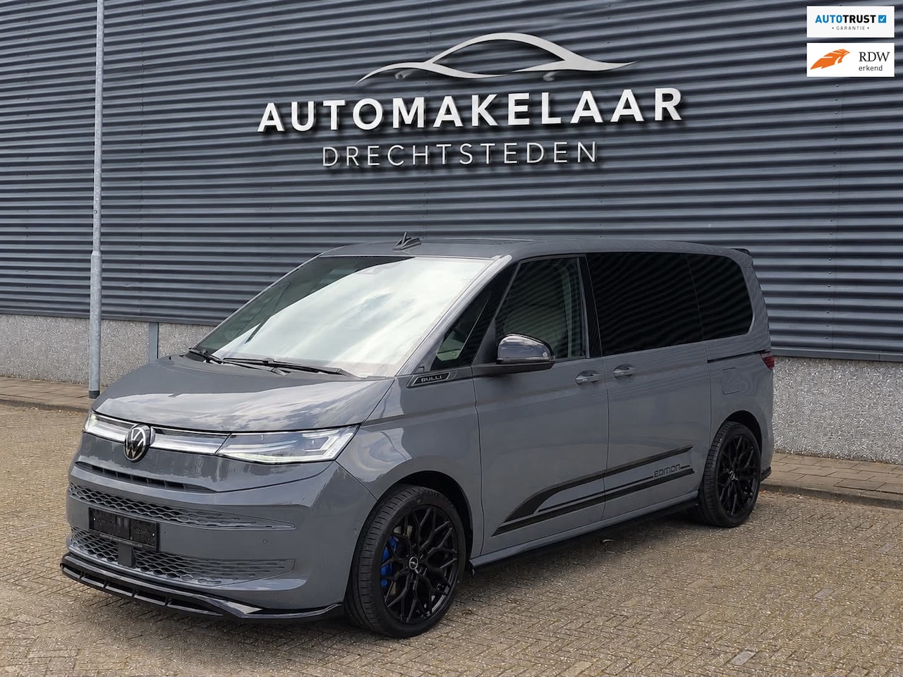 Volkswagen Multivan - 1.4 eHybrid L1H1 Business Uniek 20 inch/Edition/7 Zits leder/Pano/Elektrische deuren - AutoWereld.nl