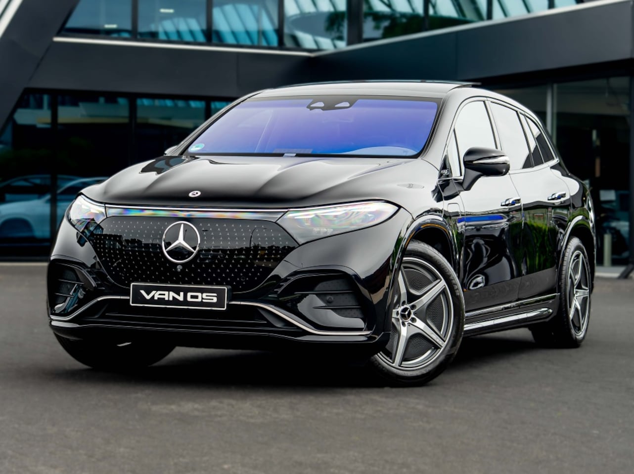 Mercedes-Benz EQS SUV - 450 4MATIC AMG Line | Superscreen | Luchtvering | Massage | Pano - AutoWereld.nl