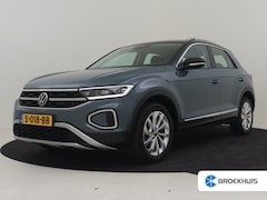 Volkswagen T-Roc - 1.5 TSI Highline met R-Line Pakket 150 PK DSG/AUTO | Trekhaak afneembaar | Achteruitrijcam