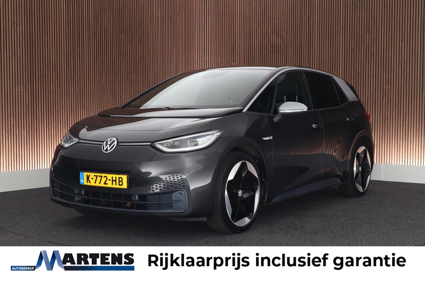 Volkswagen ID.3 - First Max 204pk 58 kWh Trekhaak Panoramadak Matrix LED Camera Stoelverwarming Navigatie - AutoWereld.nl