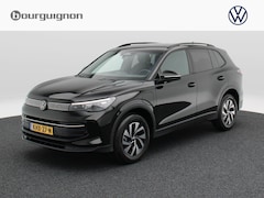 Volkswagen Tiguan - 1.5 eHybrid Life Edition | Trekhaak | Navigatie | Adaptieve Cruise Control | Adaptief Onde