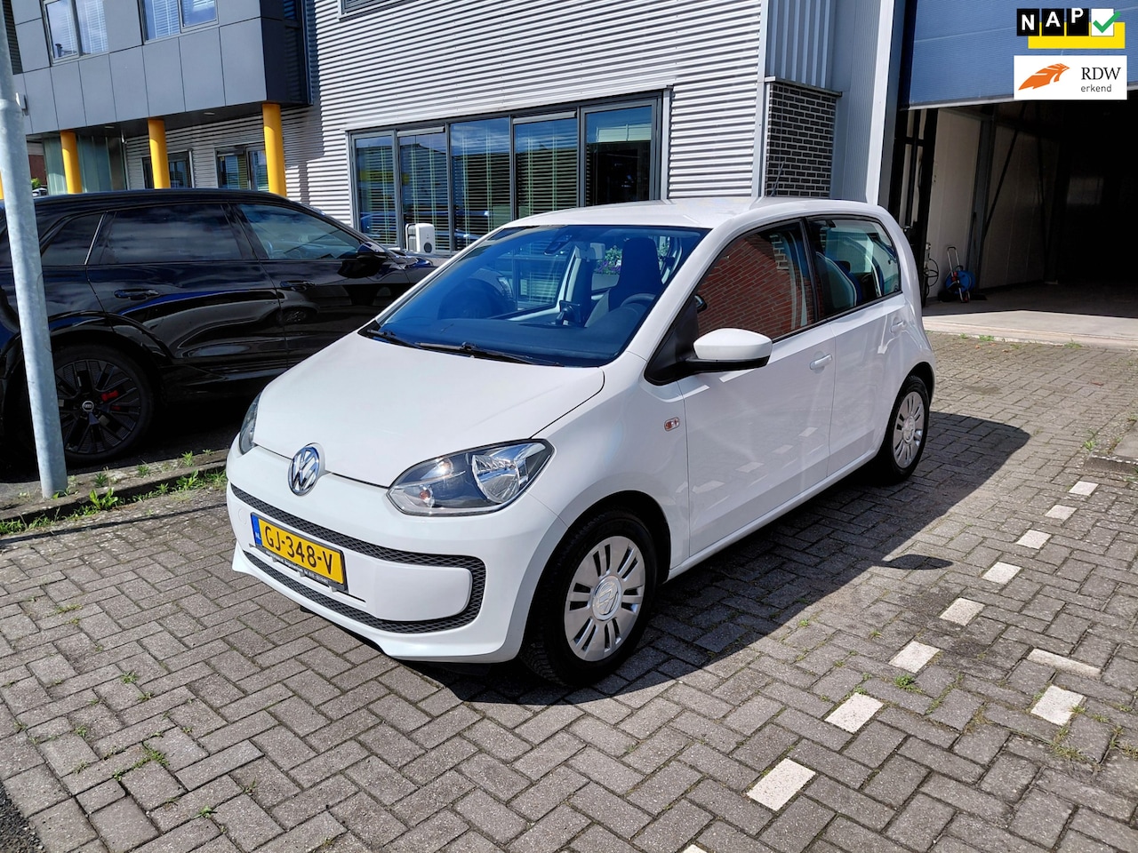 Volkswagen Up! - 1.0 move up! BlueMotion Airco Navigtie 5 Drs Ned Auto - AutoWereld.nl