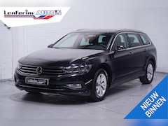 Volkswagen Passat Variant - 1.5 TSI Business Virtual-cockpit Trekhaak wegklapbaar led-verlichting Navi Clima Apple Car