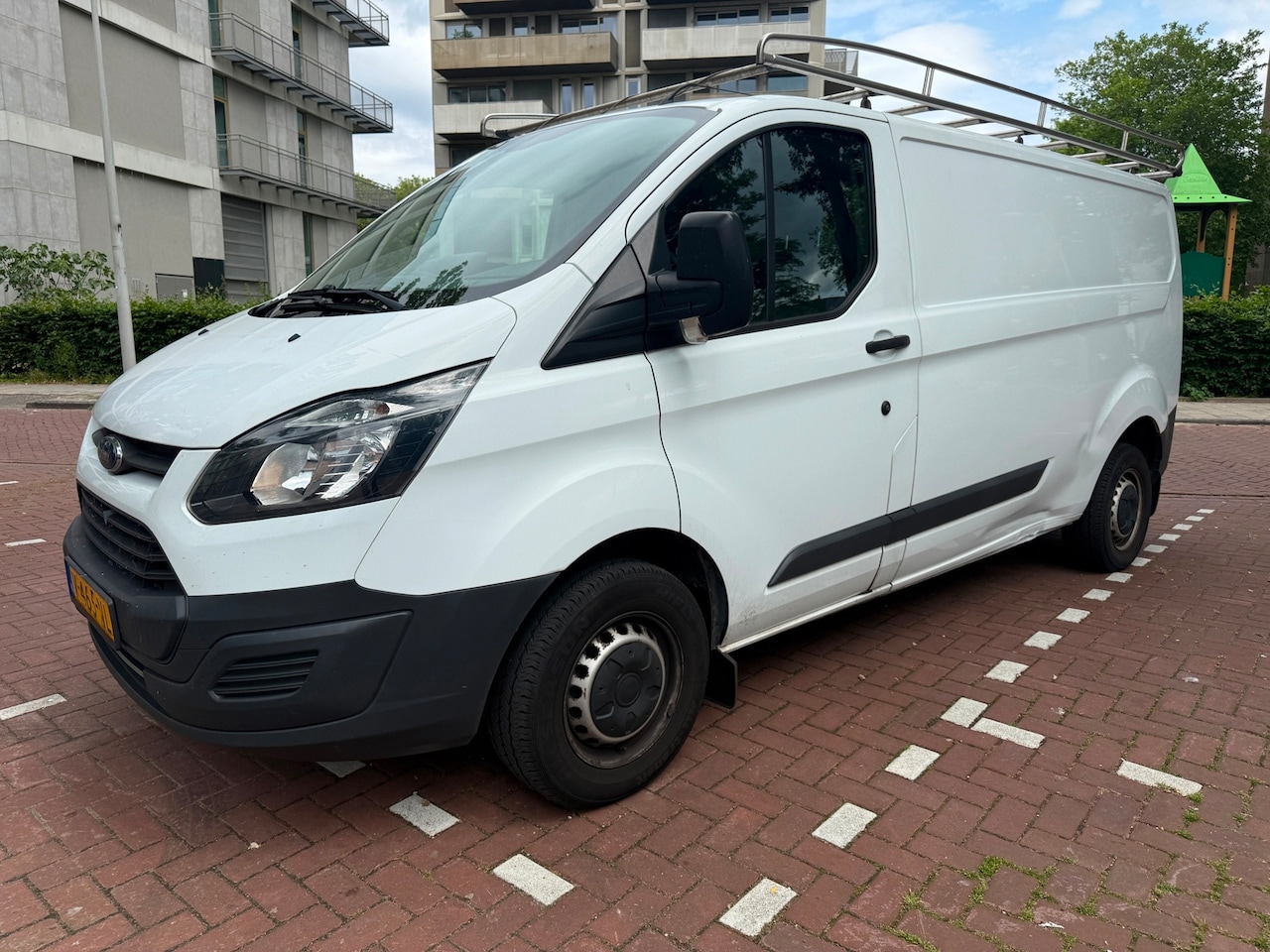 Ford Transit Custom - 290 2.0 TDCI L2H1 Euro 6 NAP Imperiaal 3pers Airco - AutoWereld.nl
