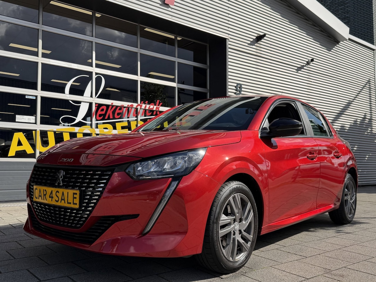 Peugeot 208 - 1.2 PureTech Pack 101PK -61.000 KM - Navigatie / Apple CarPlay I Airco I LED I PDC I Sport - AutoWereld.nl