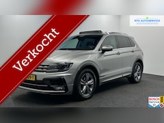 Volkswagen Tiguan - 1.4 TSI ACT Comfortline Business R PANO CARPLAY ECC TREKHAAK NAVI