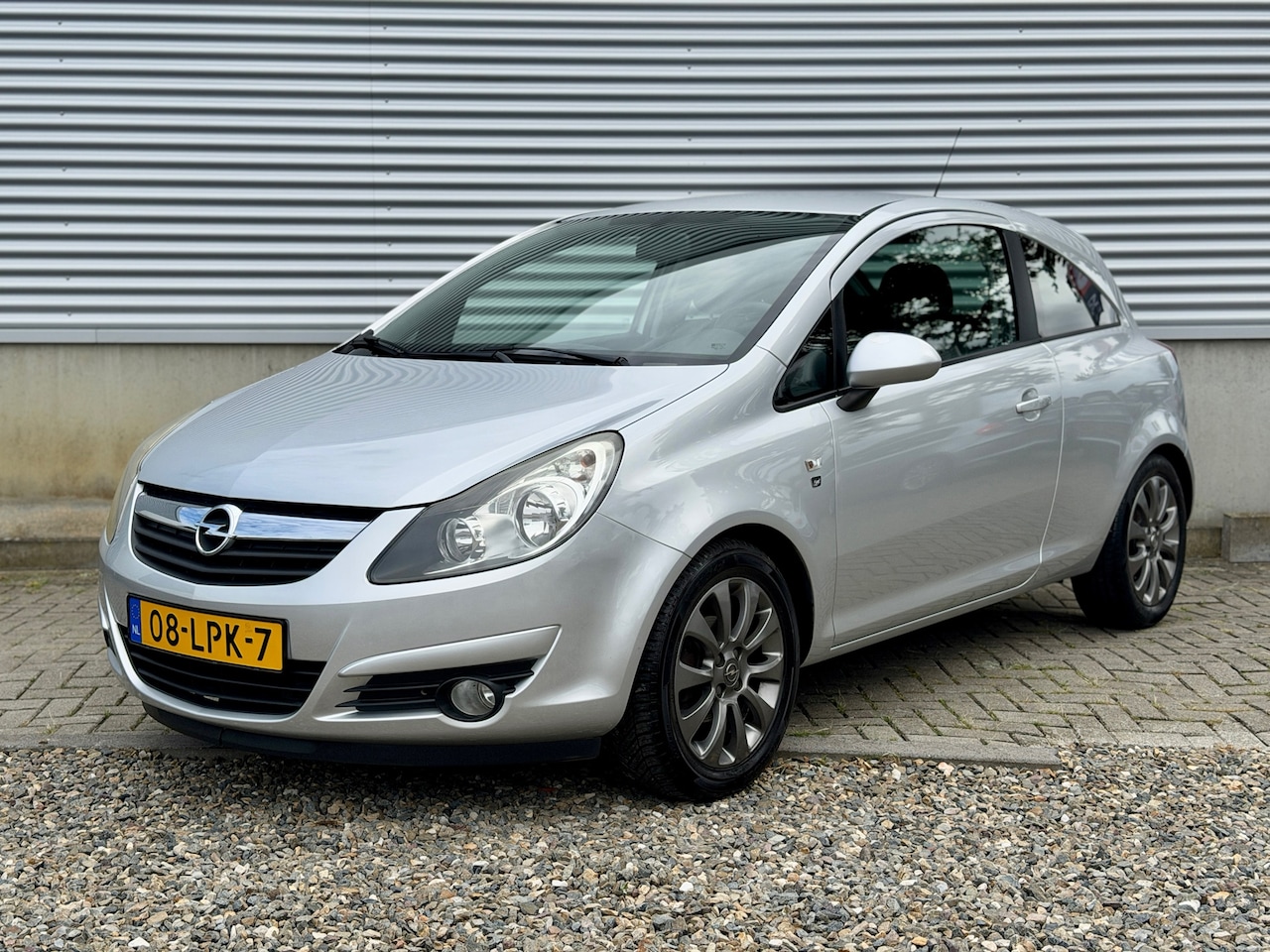 Opel Corsa - 1.2-16V '111' Edition | 1ste eig, cruise, airco, apk jul 27 | - AutoWereld.nl