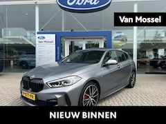 BMW 1-serie - 118i Executive | M-Sport | 19-Inch | BMW-Individual Frozen Grey | Panodak | Stoelverwarmin