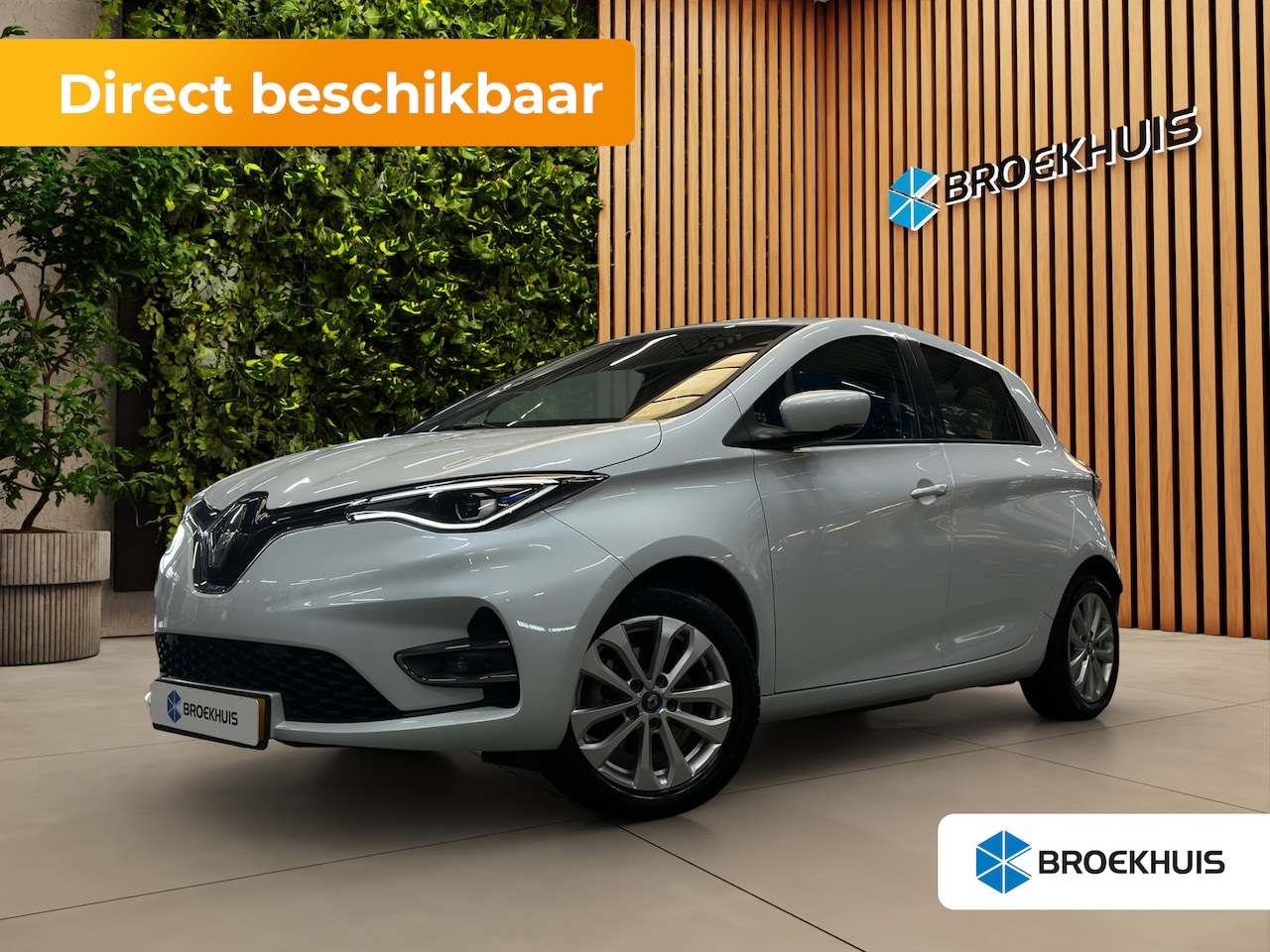 Renault Zoe - R110 Life Carshare 52 kWh | SOH 100%! | Eigen accu | Stoel- Stuur verwarming | | Half led - AutoWereld.nl
