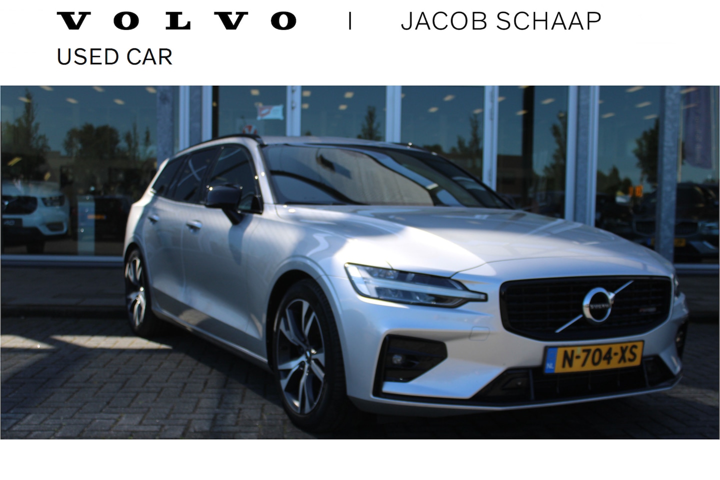Volvo V60 - B4 197 PK Automaat R-Design | Schuif/Kantel Dak | Leder Sportstoelen | H & K | Trekhaak | - AutoWereld.nl