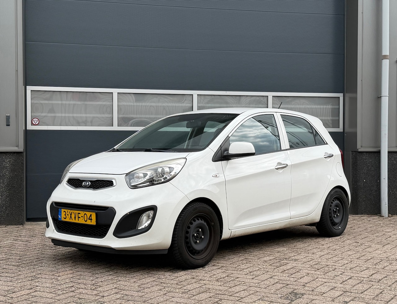 Kia Picanto - 1.0 CVVT bj.2014 Lees tekst|Nwe Apk|Nwe ketting - AutoWereld.nl