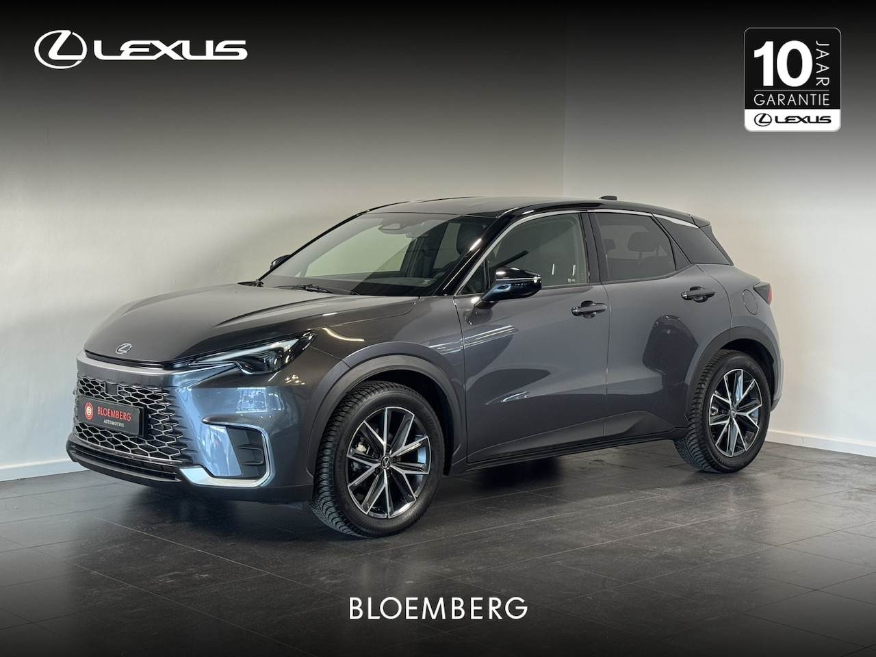 Lexus LBX - Emotion 2WD | Stoelverwarming | Elektrische achterklep | BSM | - AutoWereld.nl
