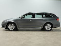 Skoda Octavia Combi - 1.0 e-TSI 110pk DSG Business Edition Trekhaak Navigatie Keyless Lm Velgen 248