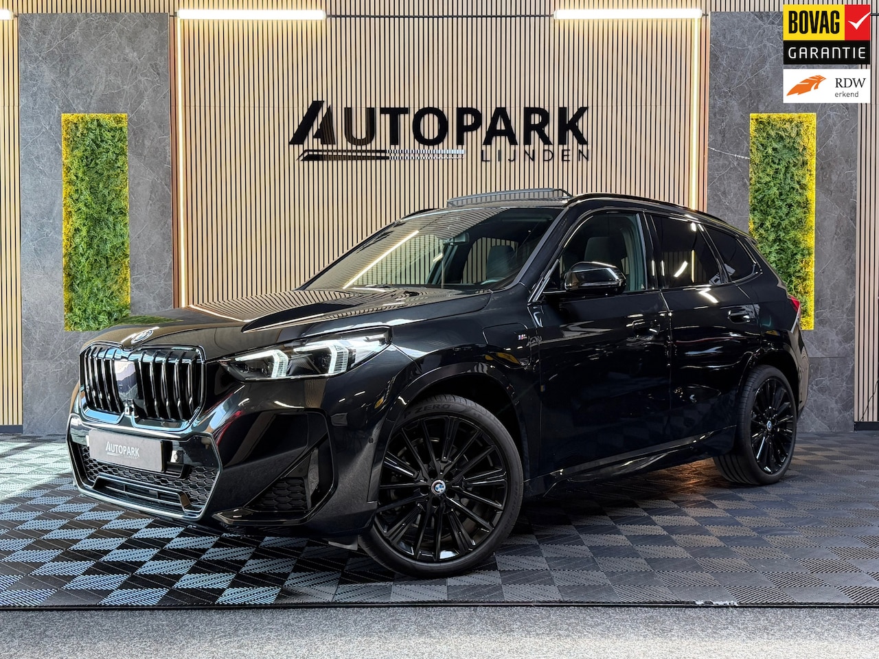 BMW X1 - XDrive25e |M-Sport|PANO|HuD|360 CAMERA|TREKHAAK|FABRIEKSGARANTIE|DEALER ONDERHOUDEN|SFEERV - AutoWereld.nl