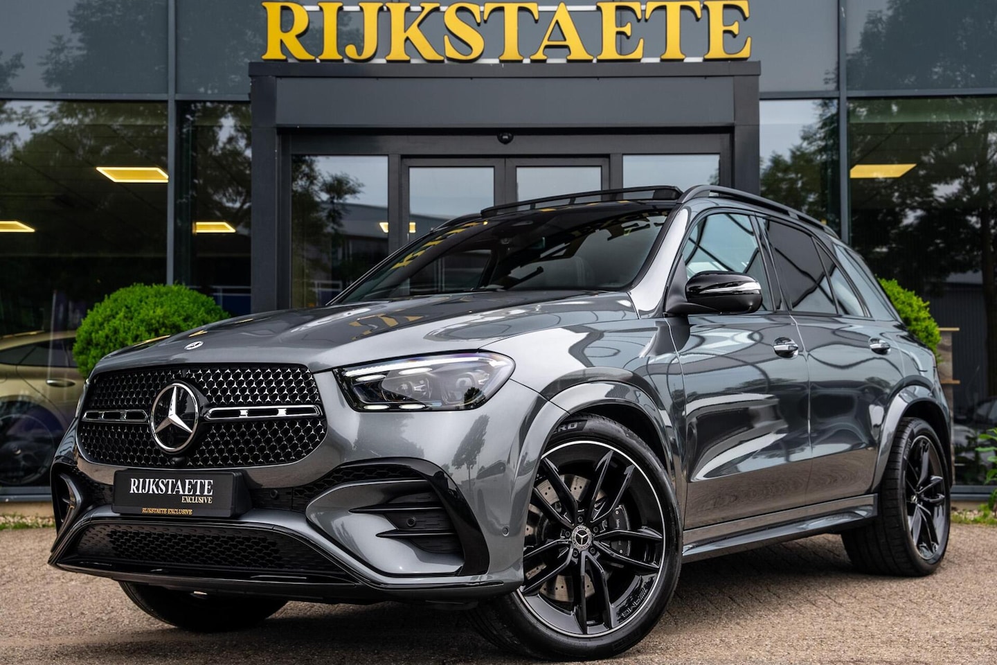 Mercedes-Benz GLE-Klasse - 400e 4MATIC AMG|PANO|MEMORY|ACC|SFEER. - AutoWereld.nl