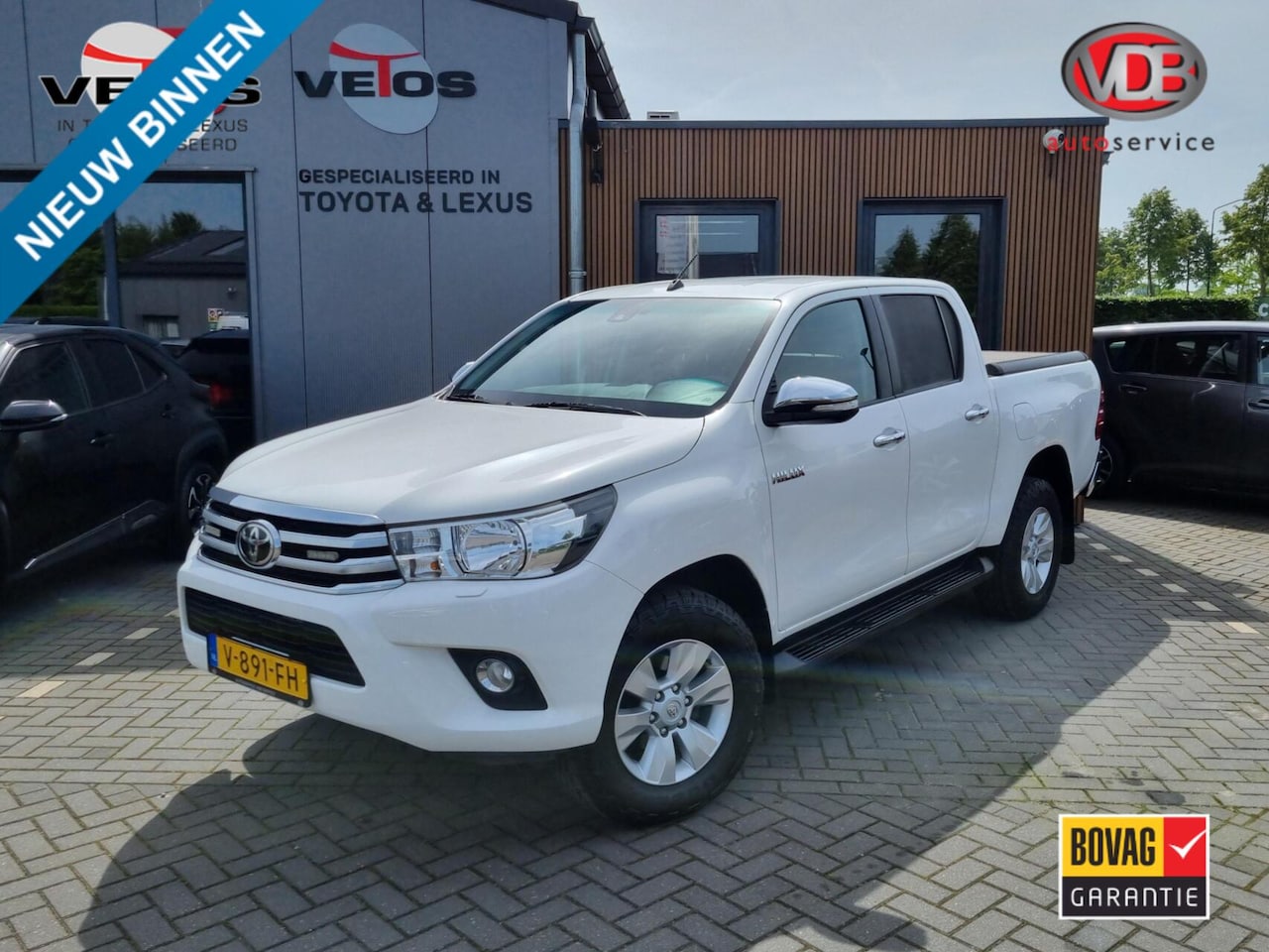 Toyota HiLux - 2.4 D-4D-F Double Cab Professional Aut. 4WD - AutoWereld.nl