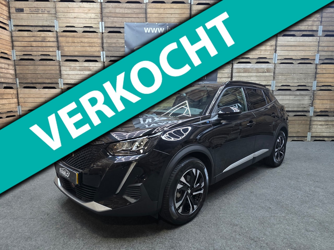 Peugeot e-2008 - EV Allure Pack 50 kWh Carplay PDC LED Cruise Trekhaak Camera 17"LM - AutoWereld.nl
