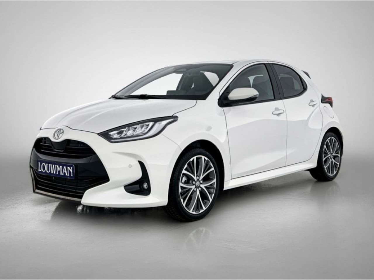 Toyota Yaris - 1.5 Hybrid 130 Executive | NIEUW & DIRECT LEVERBAAR | MEERDERE KLEUREN OP VOORRAAD | PRIJS - AutoWereld.nl