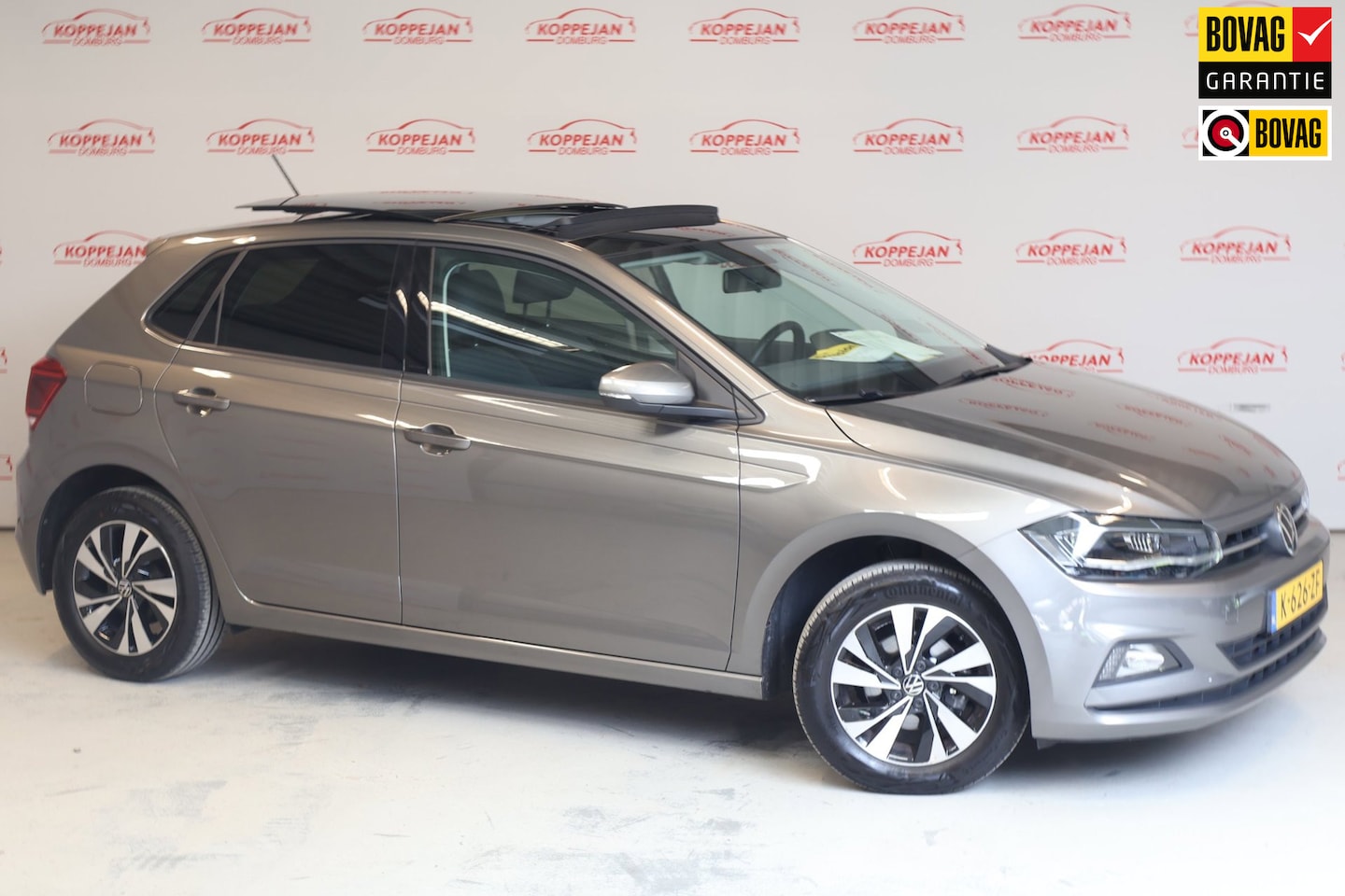 Volkswagen Polo - 1.0 MPI Comfortline NL auto, Panodak, Led, LM wielen, Carplay - AutoWereld.nl
