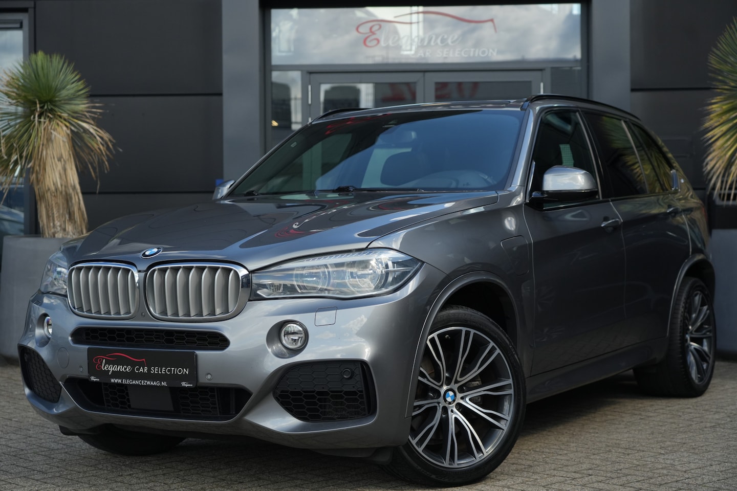 BMW X5 - xDrive40e iPerformance M Sport Edition 313pk Panoramadak/Trekhaak/HarmanKardon - AutoWereld.nl