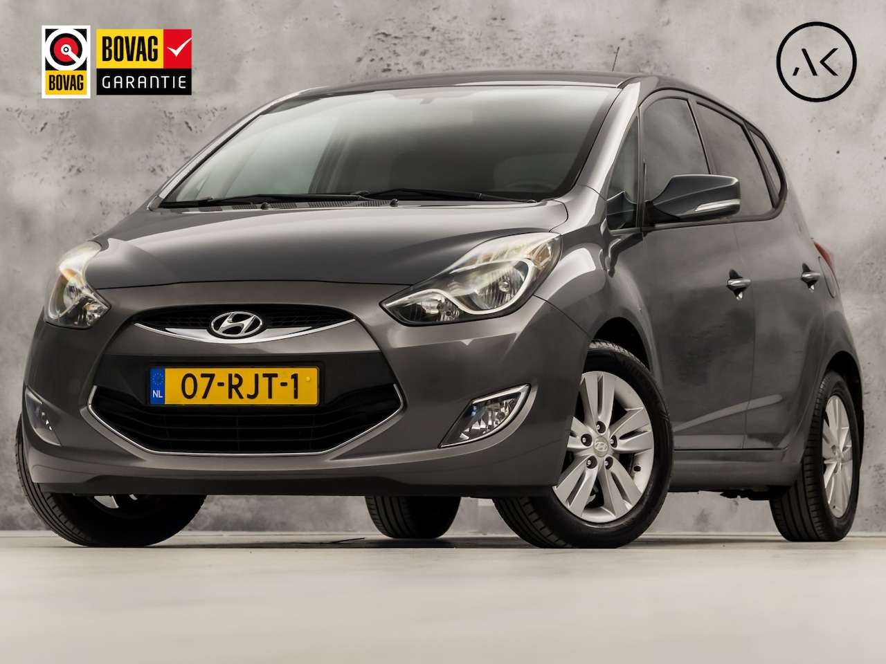 Hyundai ix20 - 1.6i i-Vision Automaat (NAVIGATIE, CLIMATE, CAMERA, GETINT GLAS, SPORTSTOELEN, CRUISE, LM - AutoWereld.nl